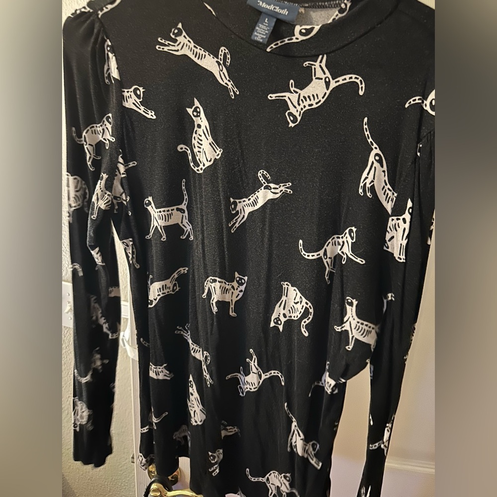ModCloth Halloween Cat Skeleton Mock Neck!